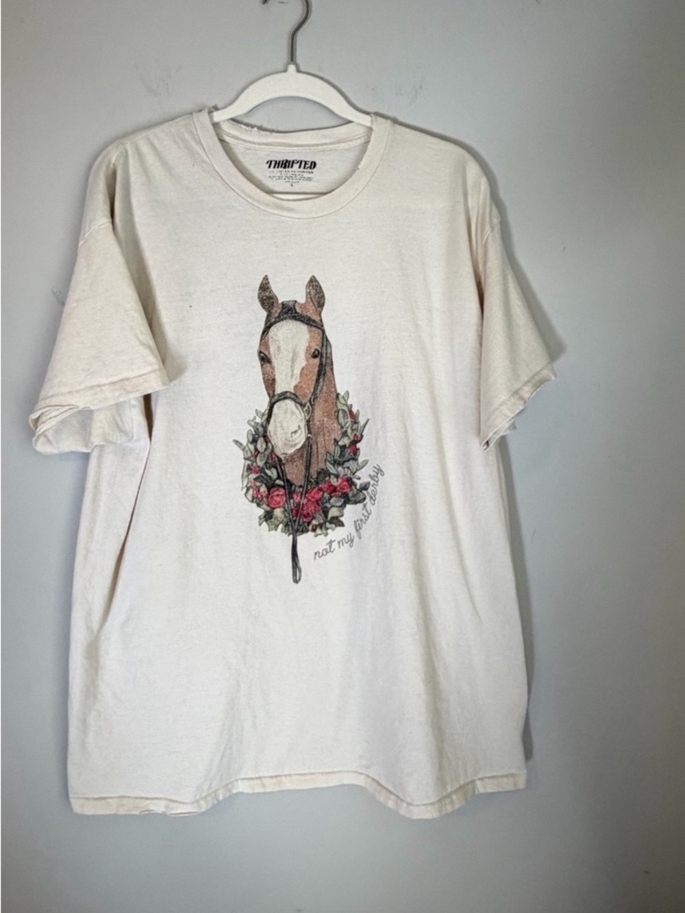 Neutral Cream Horse Graphic Tee - Thrifted